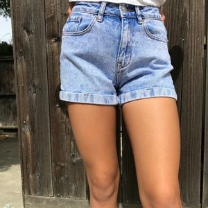 PACSUN Light-Wash MOM SHORTS